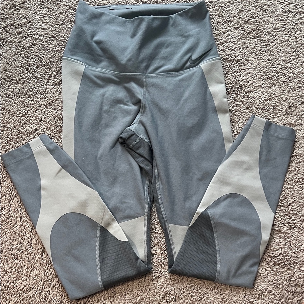 Nike Two-Tone Gray Leggings